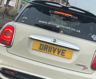 Driving instructor vehicle with DR11 VVE number plate