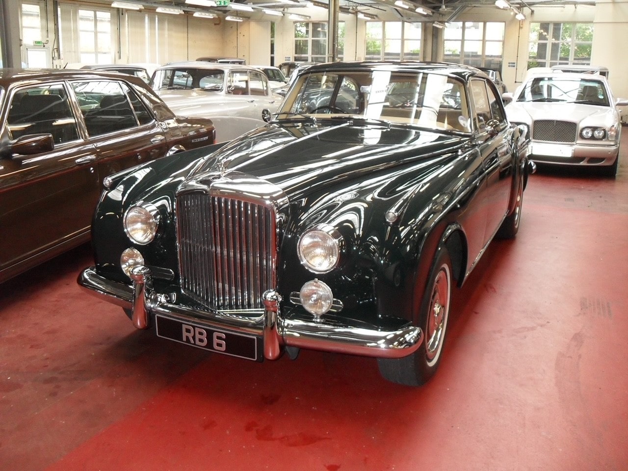 Rolls Royce Silver Shadow with RB 6 Number Plate